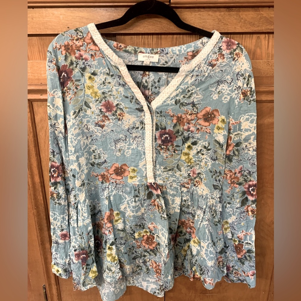 Large Umgee Floral Print Long Sleeve Blouse